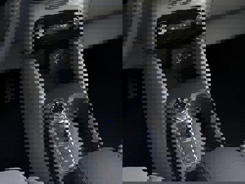 New 2025 Ford Escape SE image 47