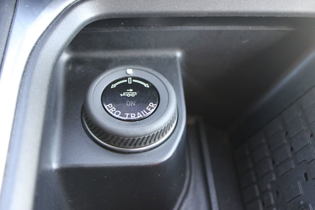 Used 2025 Ford Expedition Platinum image 47