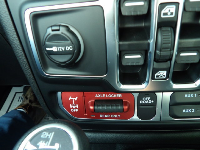 New 2026 Jeep Gladiator Mojave w/ Safety Group AWD/4WD image 29
