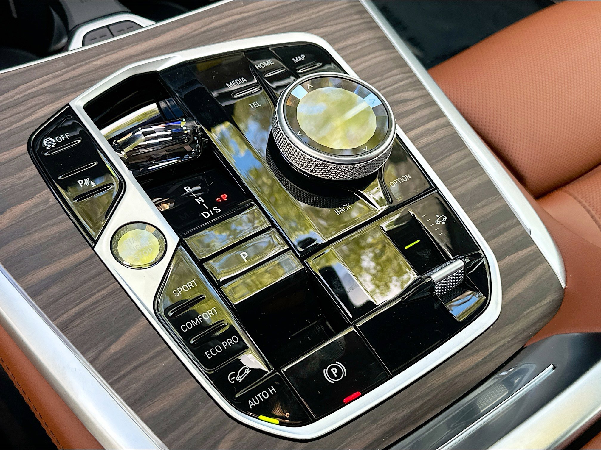 New 2026 BMW X7 M60i image 14