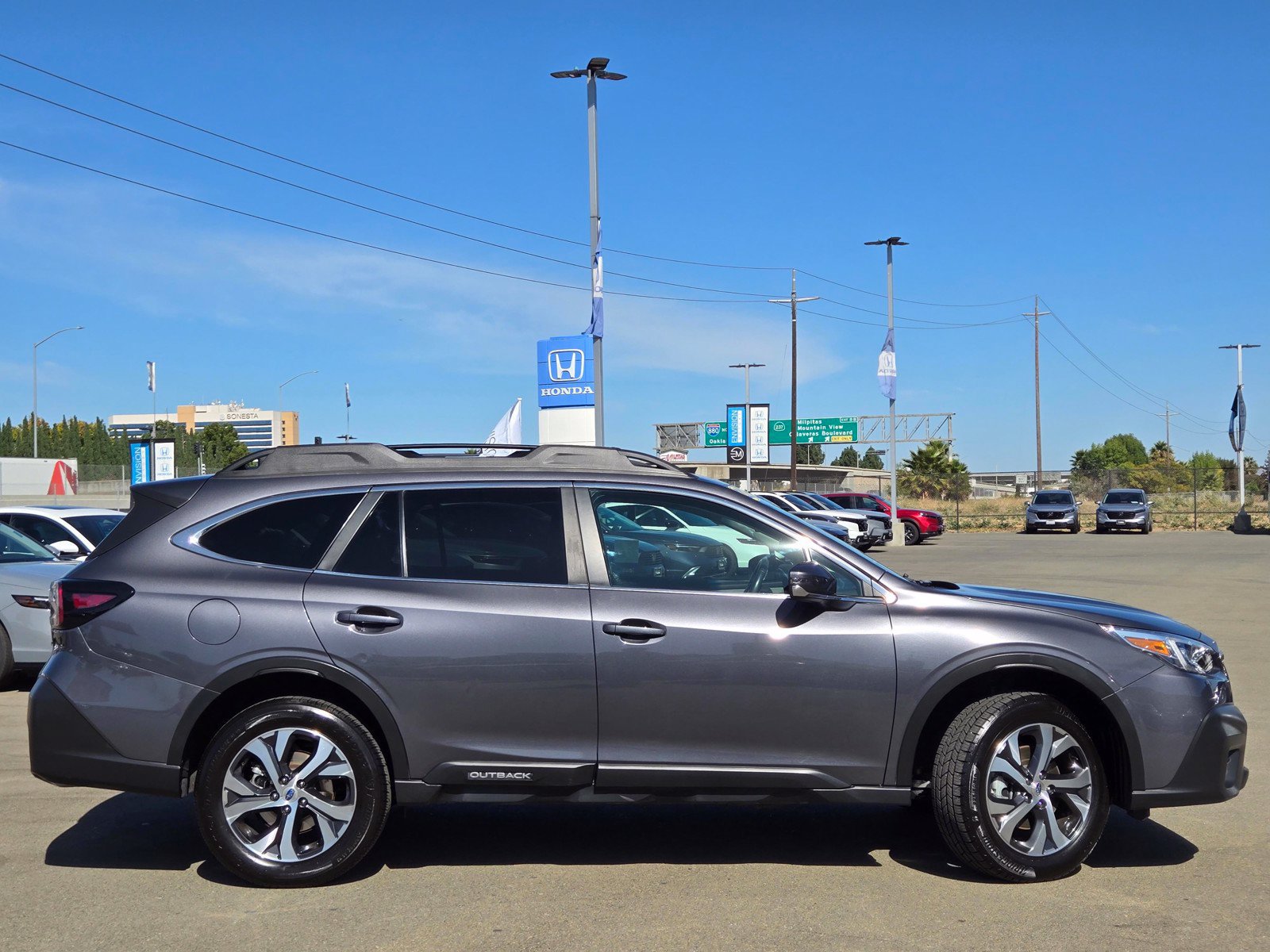 Used 2022 Subaru Outback Limited AWD/4WD image 8