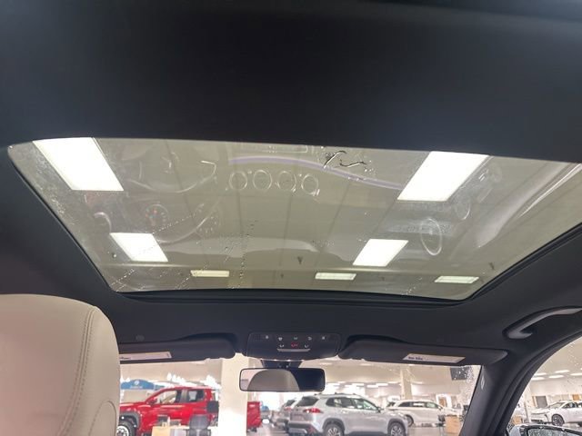 Used 2017 Mercedes-Benz E 300 4MATIC image 17