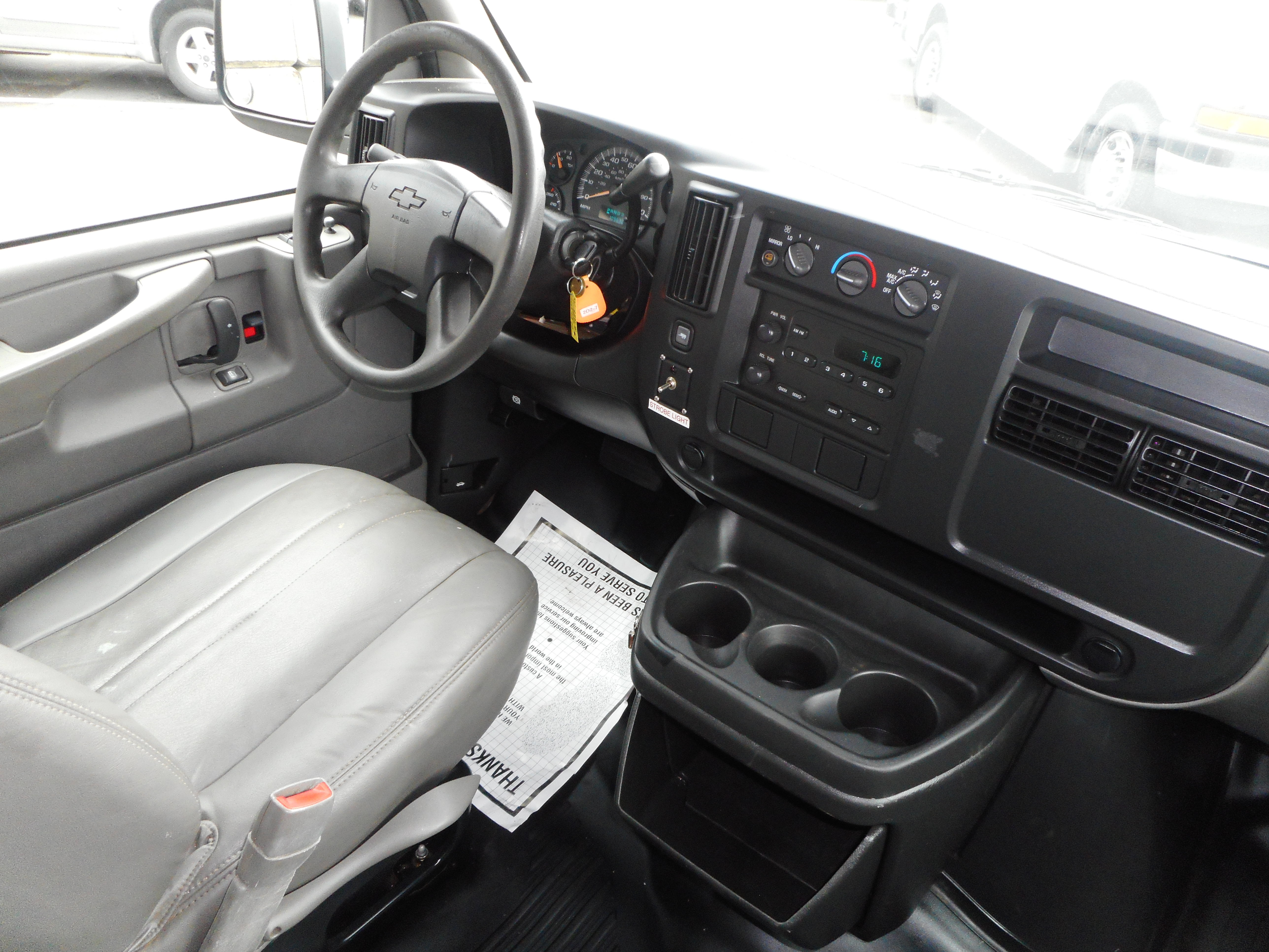 Used 2006 Chevrolet Express 2500 w/ Power and Light Package RWD image 18