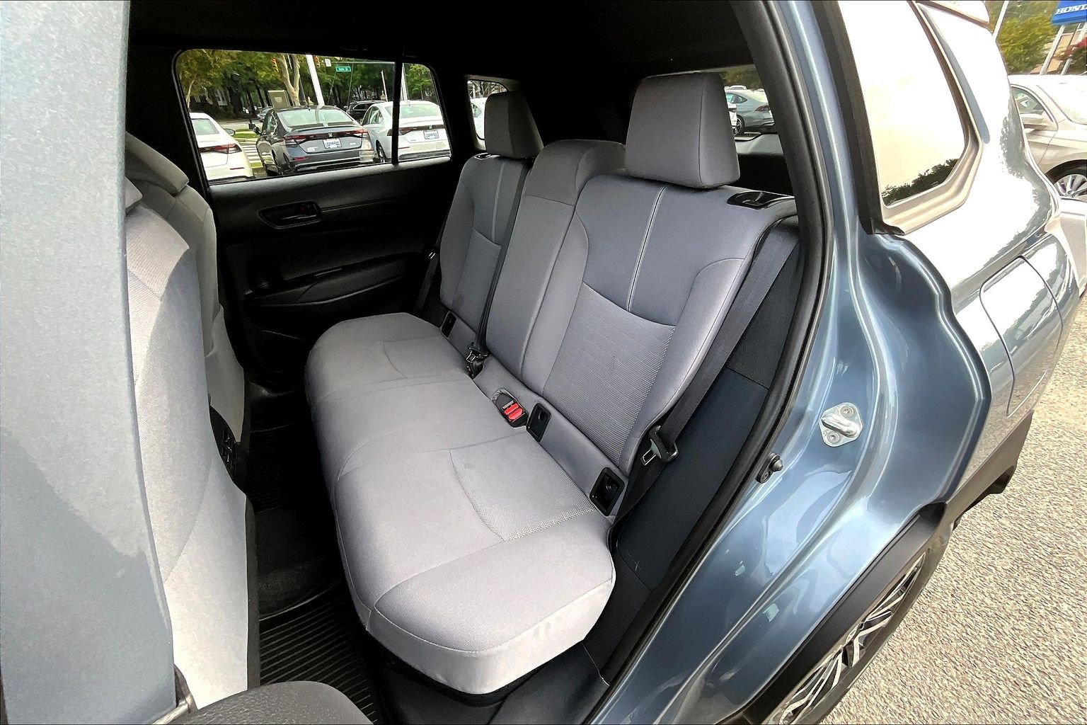 Used 2023 Toyota Corolla Cross AWD Hybrid w/ Moonroof Package image 28