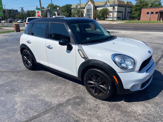 Used 2011 MINI Cooper Countryman S FWD image 2