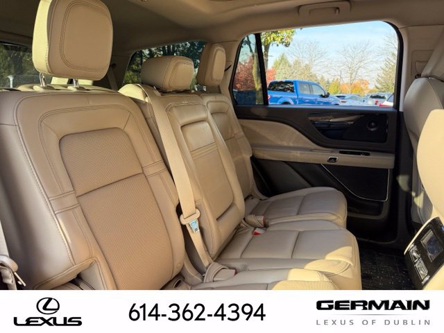 Used 2023 Lincoln Aviator Reserve w/ Equipment Group 201A AWD/4WD image 14