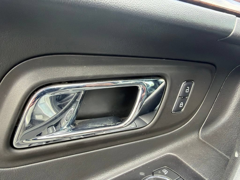 Used 2019 Ford Taurus Limited FWD image 11