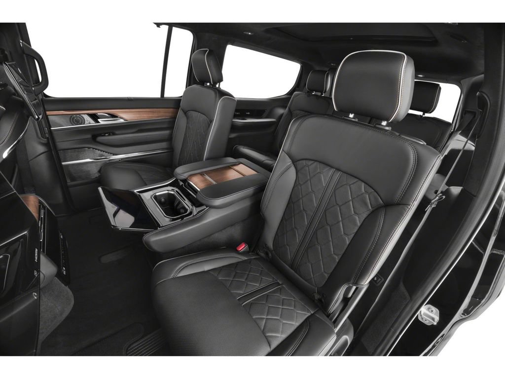 Used 2025 Jeep Grand Wagoneer 4WD image 11