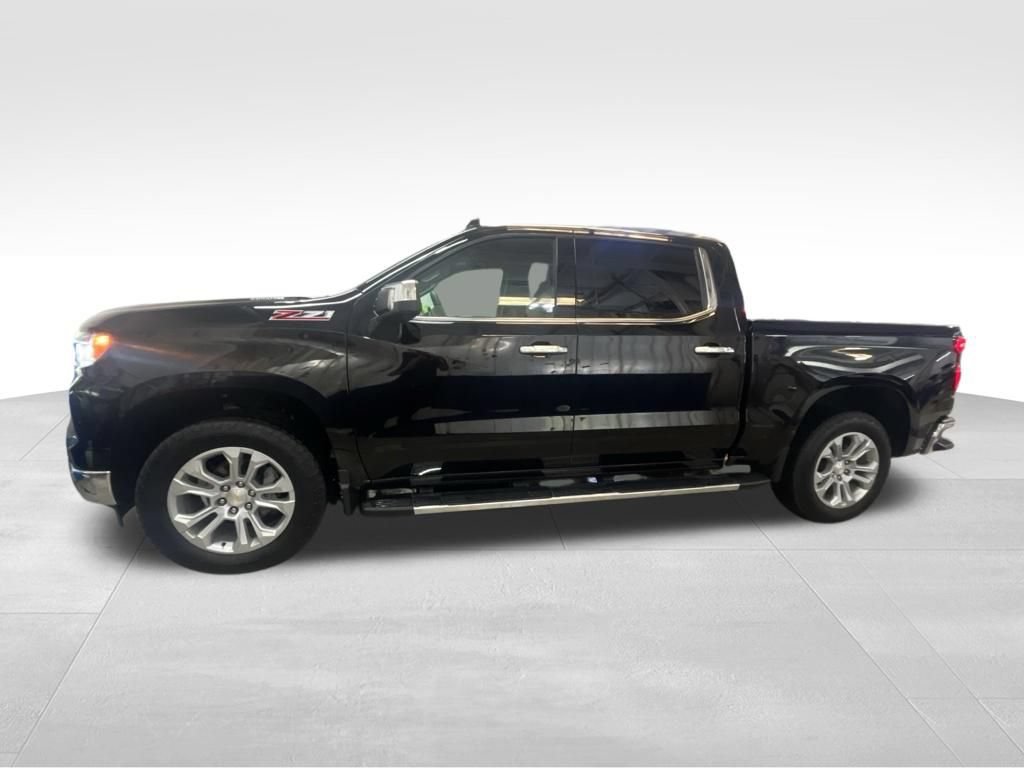 Used 2025 Chevrolet Silverado 1500 LTZ w/ LTZ Premium Package AWD/4WD image 2