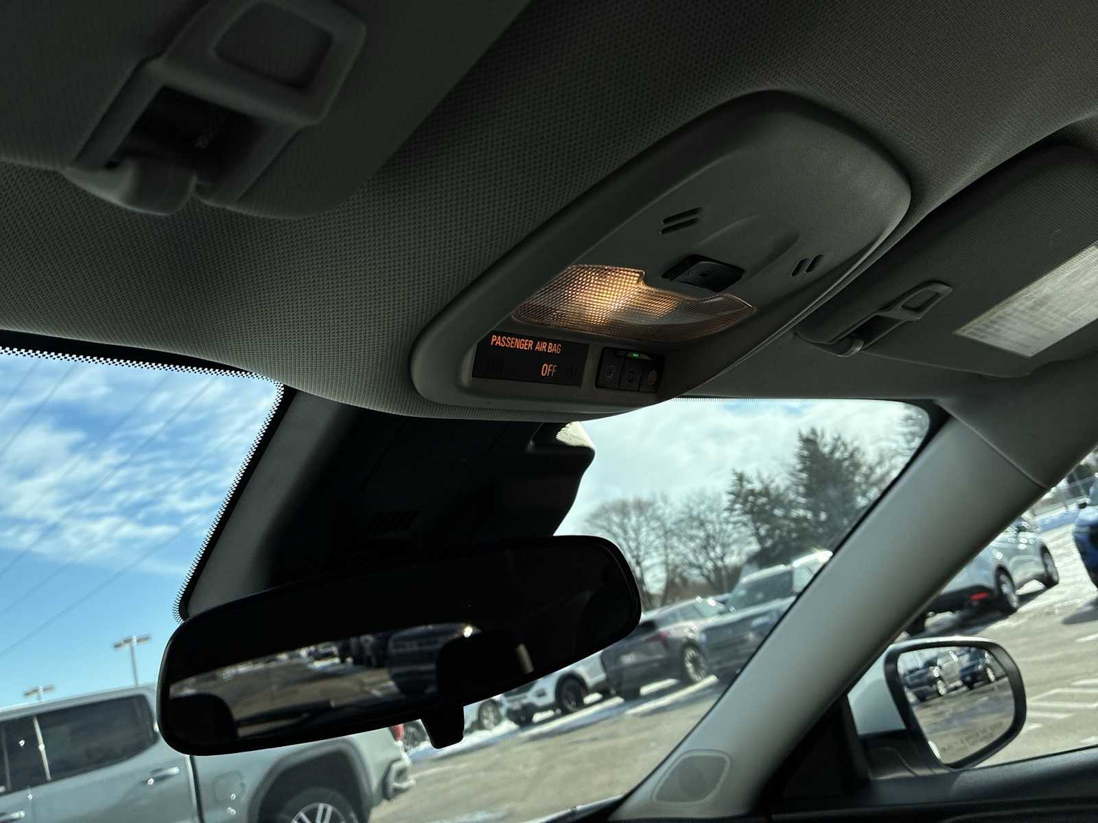 Certified 2024 Chevrolet Trax LT w/ Driver Confidence Package image 34