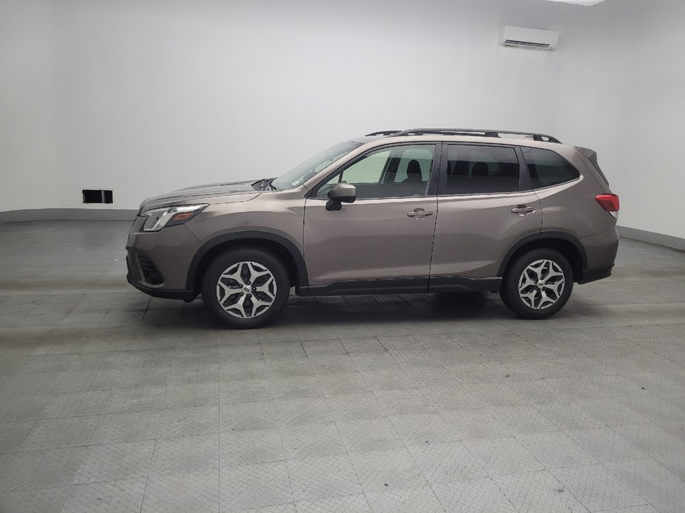 Used 2022 Subaru Forester Premium AWD/4WD image 2