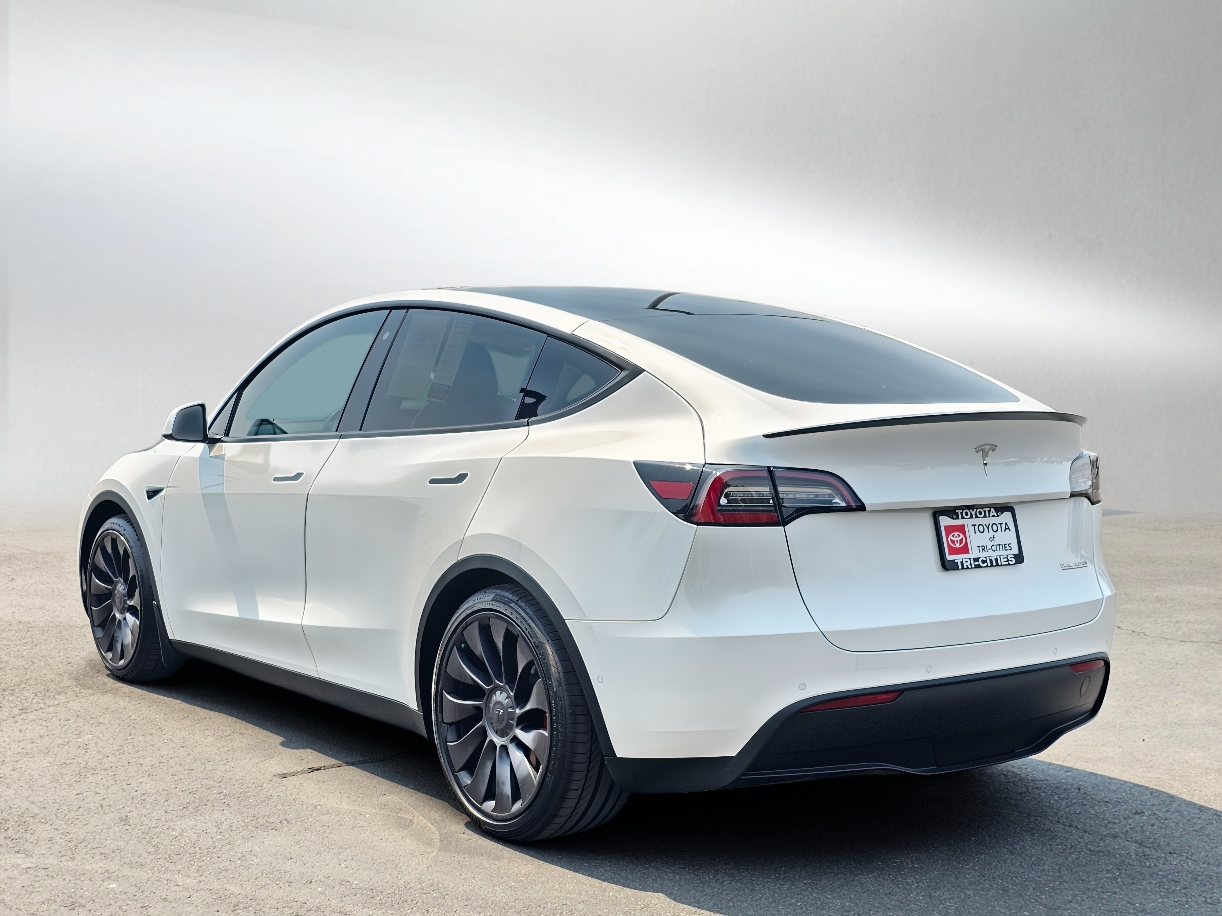Used 2020 Tesla Model Y Performance AWD/4WD image 3