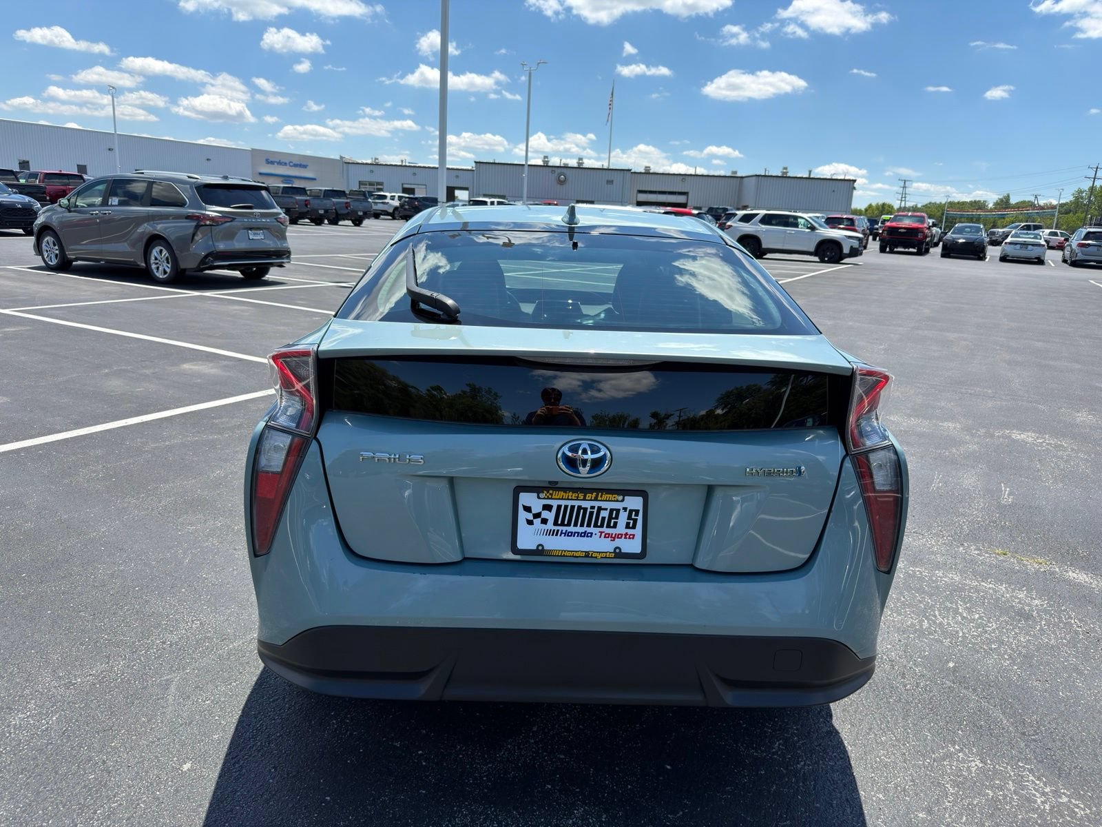 Used 2017 Toyota Prius Three Touring w/ Carpet Mat Package FWD image 7