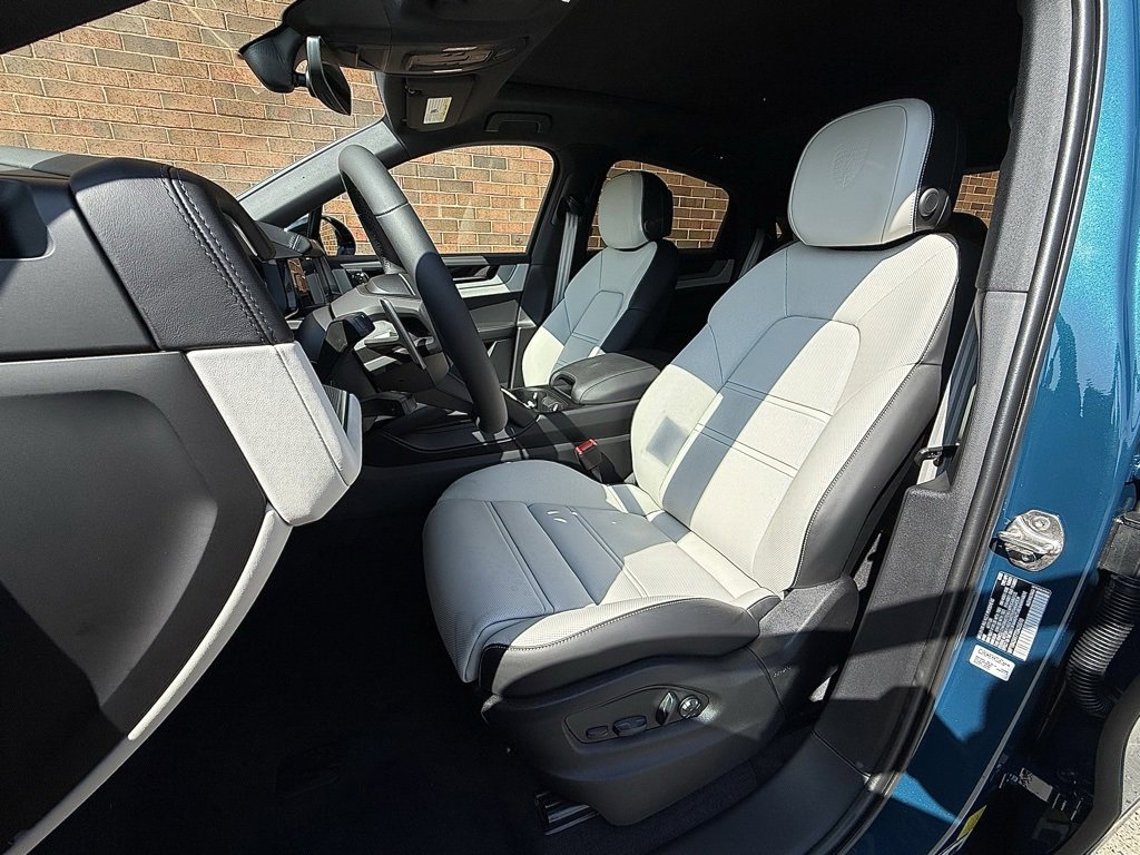 New 2026 Porsche Cayenne Coupe image 5