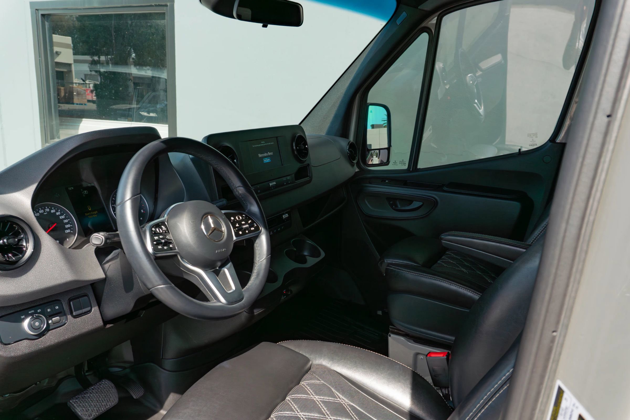 Used 2021 Mercedes-Benz Sprinter 2500 image 10