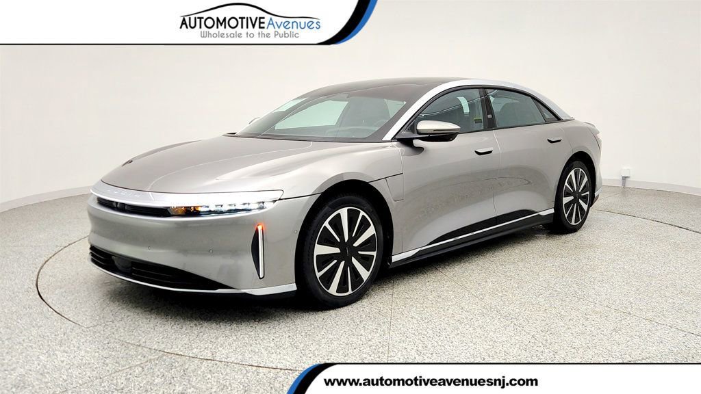 Used 2023 Lucid Air Touring image 1