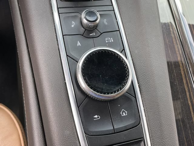 Used 2022 Cadillac Escalade ESV Premium Luxury AWD/4WD image 21