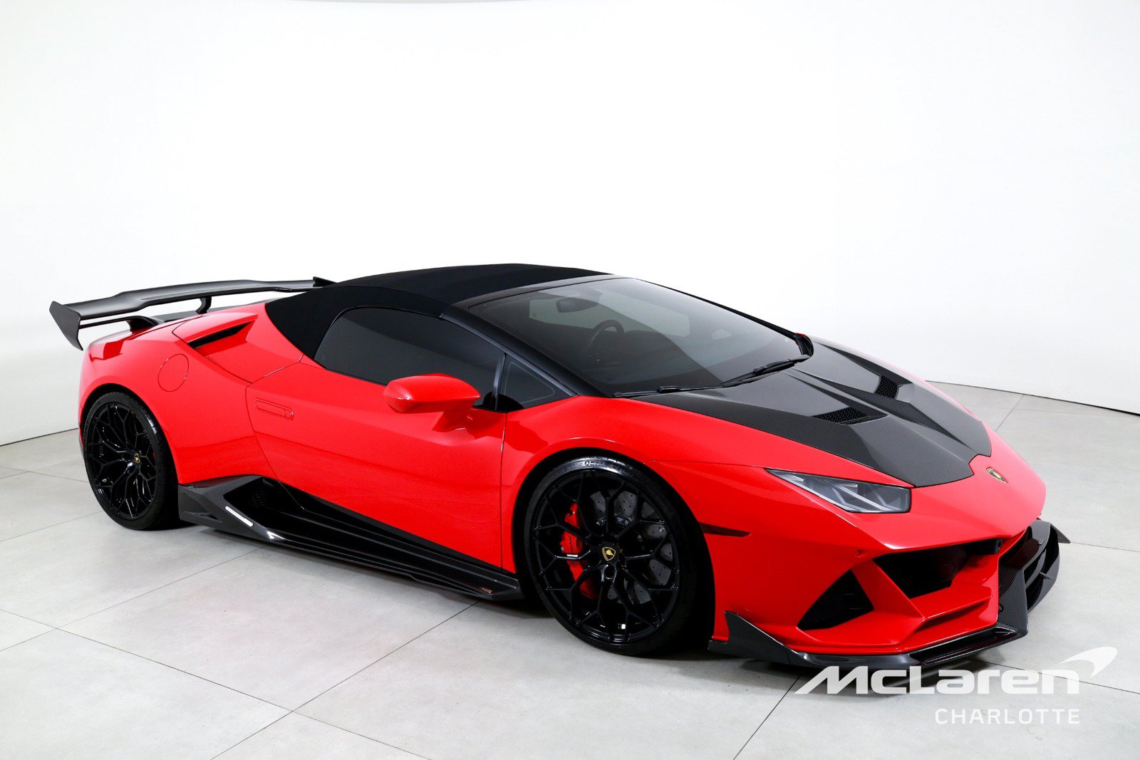 Used 2020 Lamborghini Huracan EVO AWD/4WD image 3