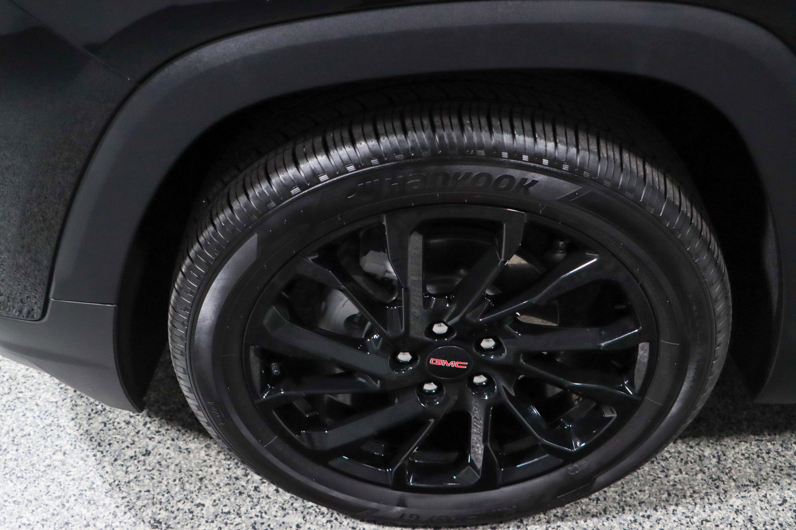 Used 2023 GMC Terrain SLT w/ Elevation Edition image 11