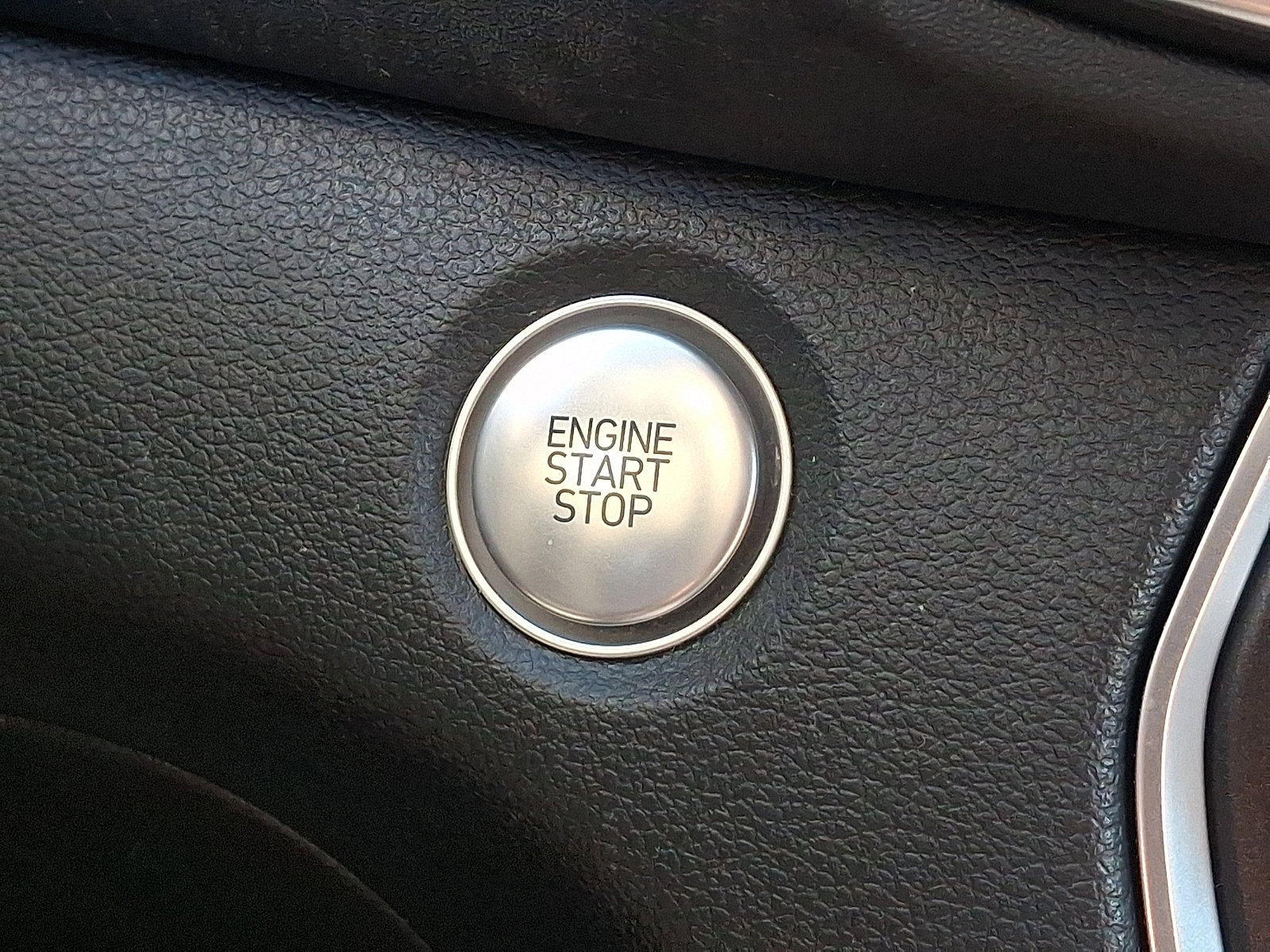 Used 2020 Hyundai Santa Fe SEL image 30