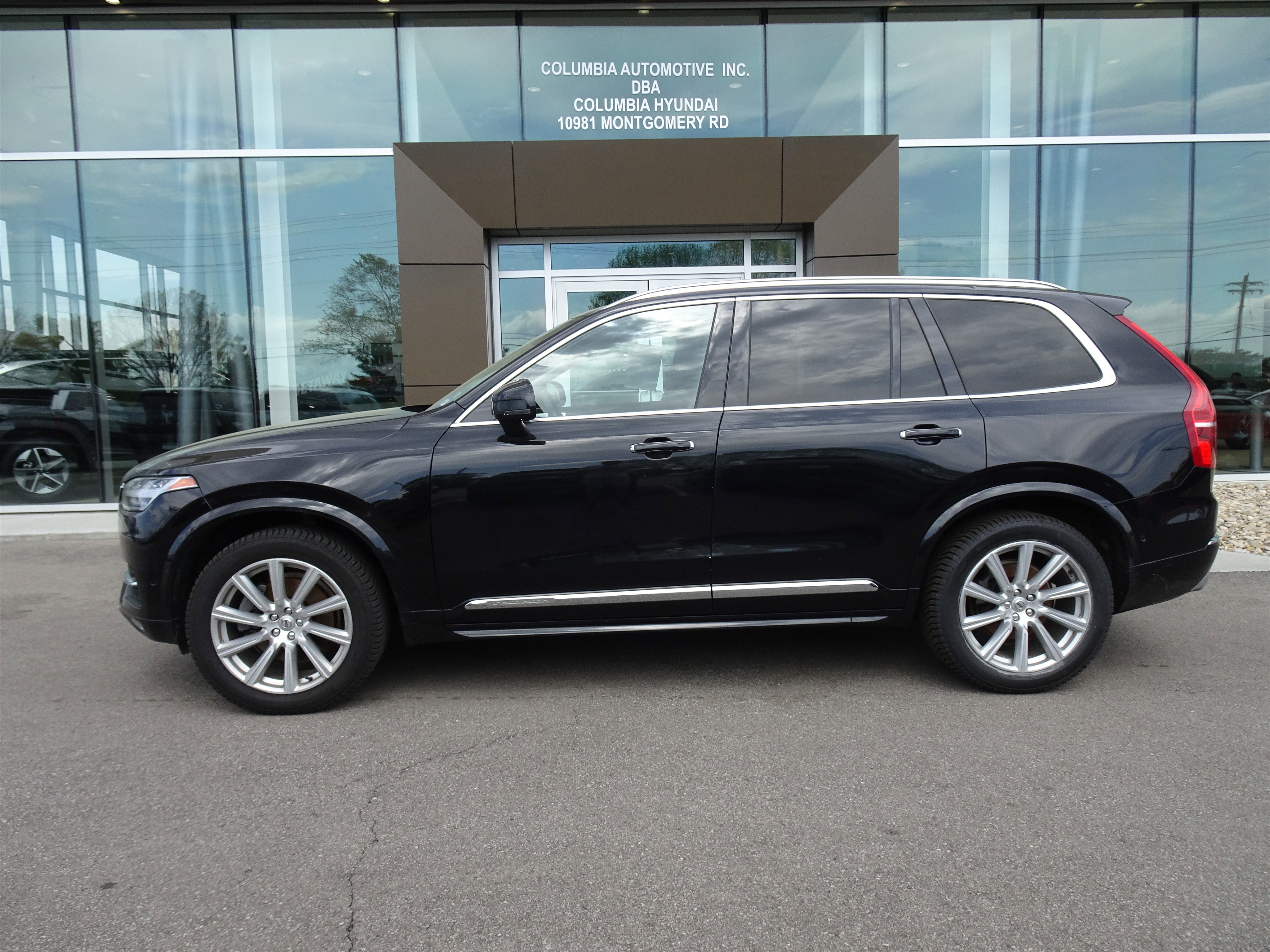 Used 2016 Volvo XC90 T6 Inscription w/ Vision Package image 2