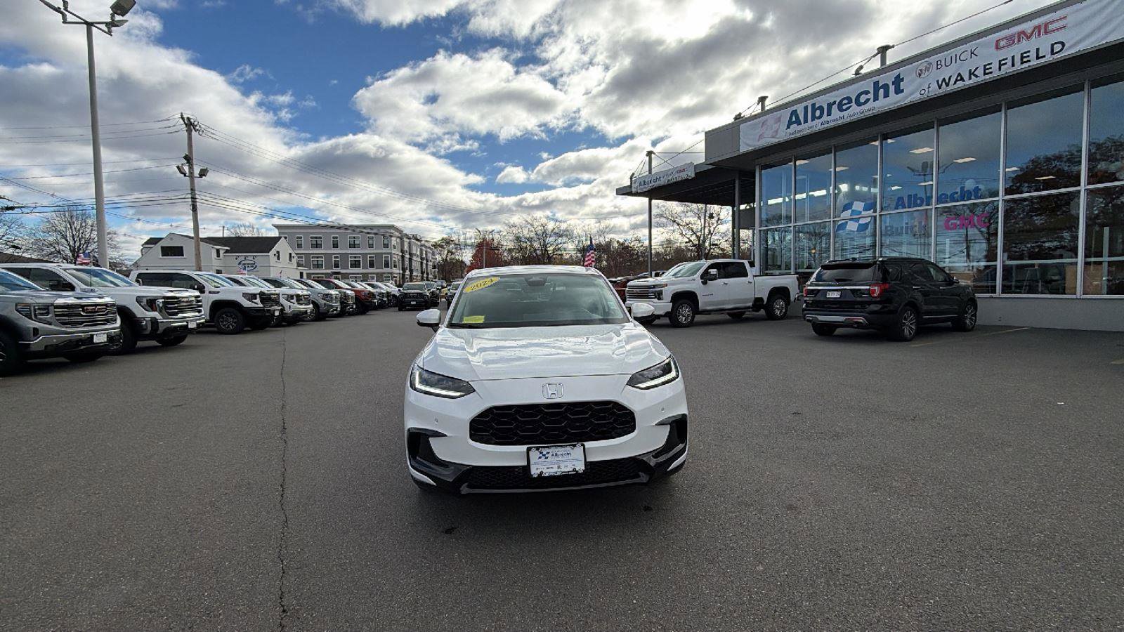 Used 2024 Honda HR-V EX-L image 2