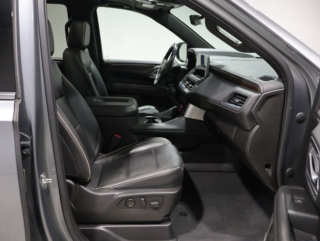 Used 2021 Chevrolet Tahoe Premier w/ Premium Package image 27