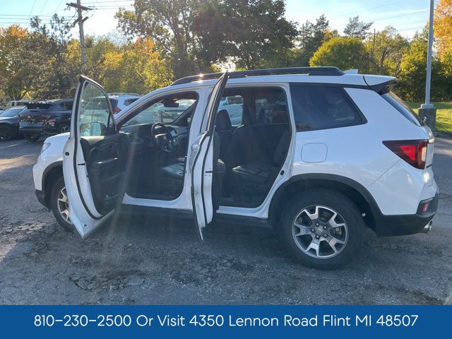 Used 2023 Honda Passport TrailSport image 11