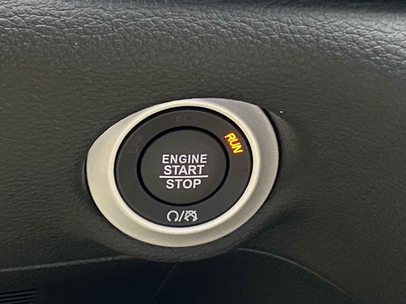 New 2026 Chrysler Pacifica Select image 24