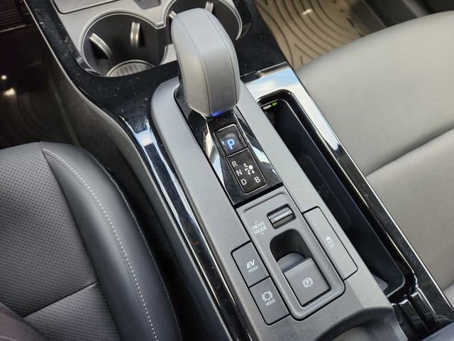Used 2025 Toyota Prius FWD image 19