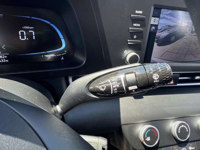 Certified 2026 Hyundai Elantra SE FWD image 26