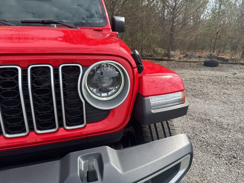 Used 2025 Jeep Wrangler Unlimited Sahara w/ Safety Group image 3