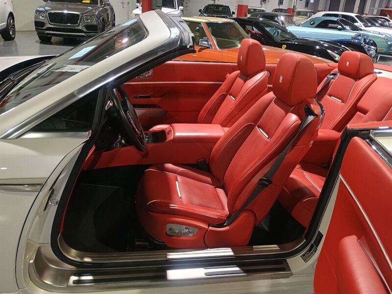 Used 2018 Rolls-Royce Dawn RWD image 20