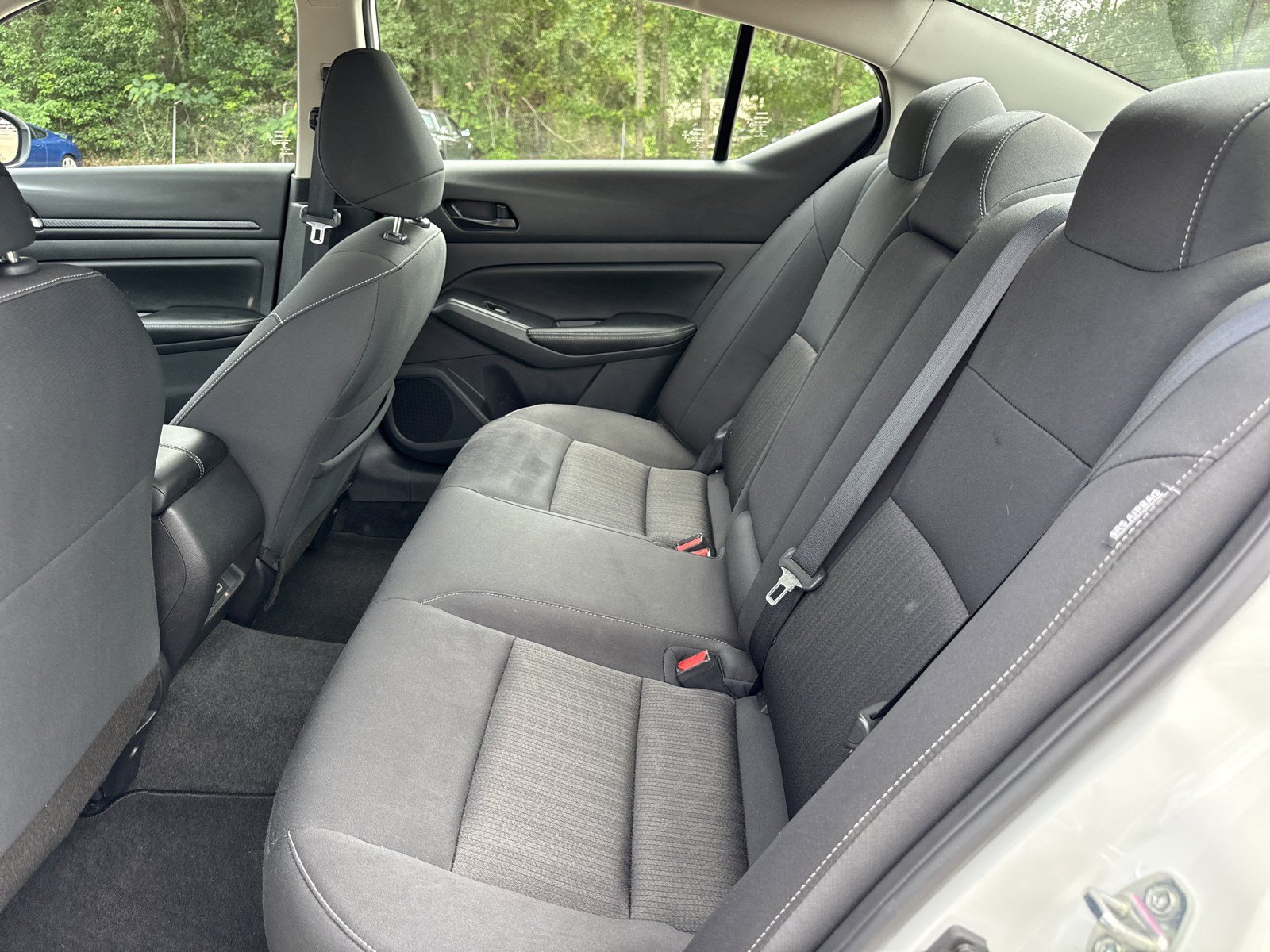 Used 2025 Nissan Altima 2.5 SV FWD image 13