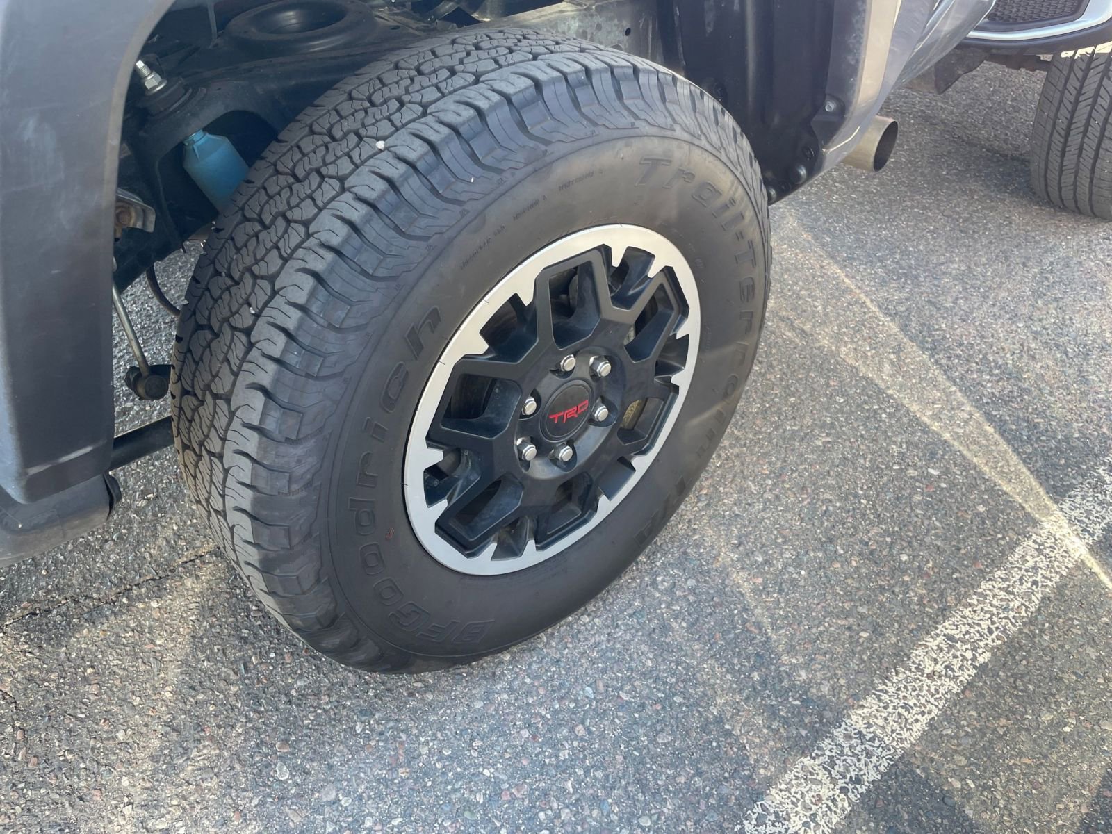 Used 2025 Toyota Tacoma TRD Off-Road image 30