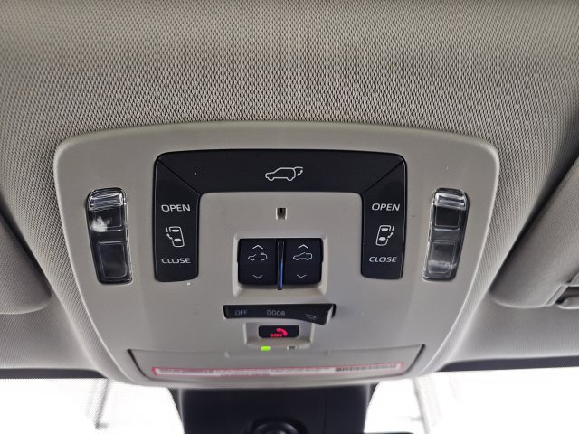 Certified 2023 Toyota Sienna Limited AWD/4WD image 29