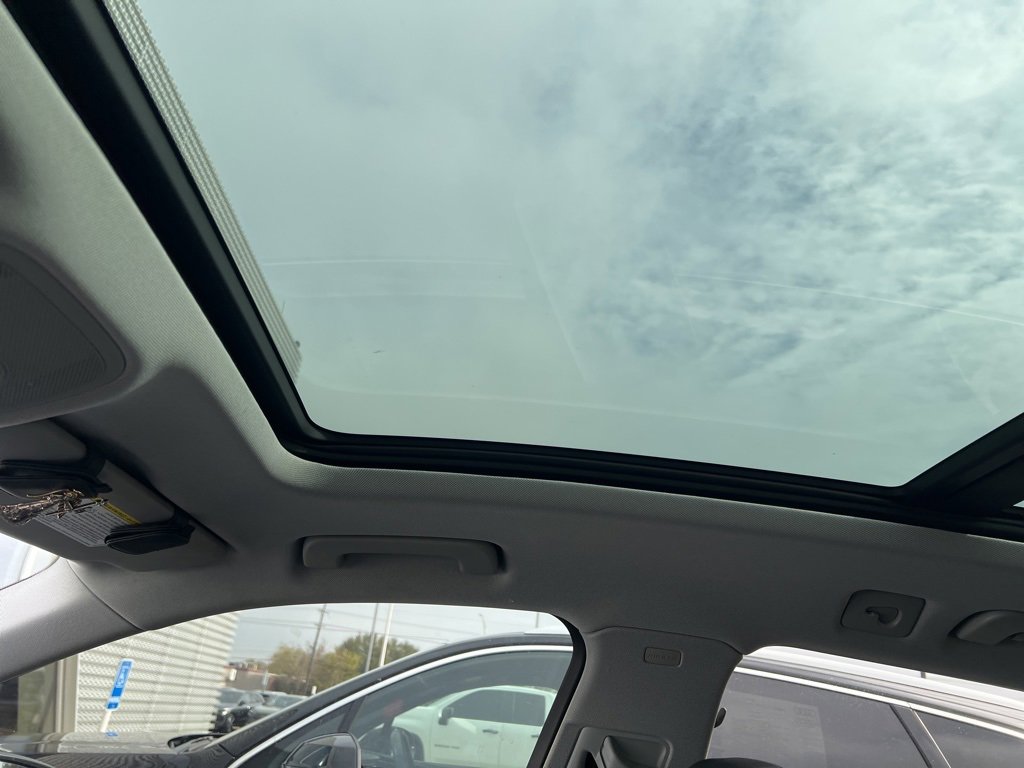 Used 2023 Audi Q5 2.0T Premium w/ Convenience Package image 8