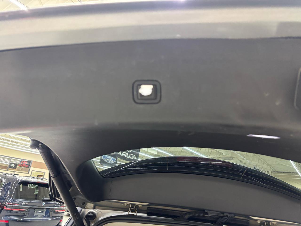 Used 2018 Buick Enclave Avenir w/ Avenir Technology Package FWD image 9