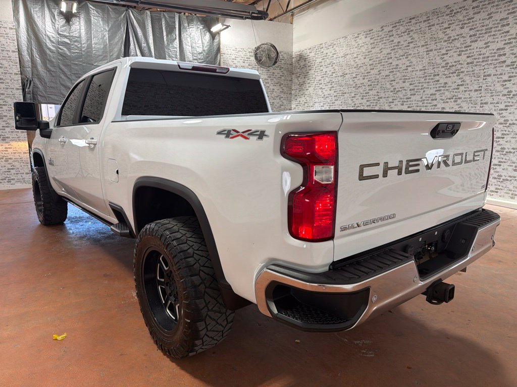 Used 2021 Chevrolet Silverado 2500 LT w/ Texas Edition AWD/4WD image 5