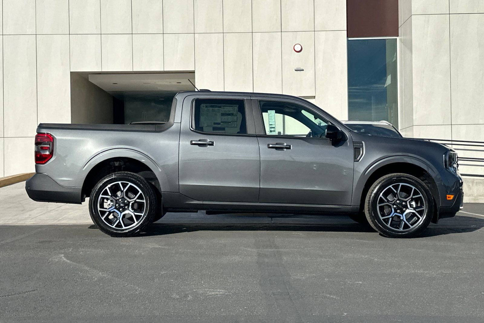 New 2026 Ford Maverick Lariat image 2