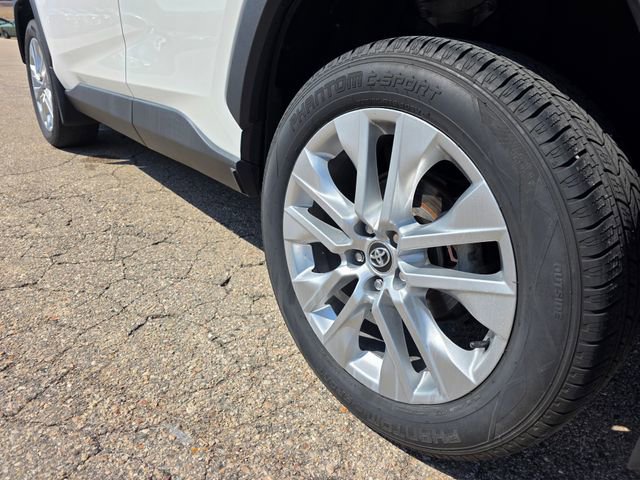 Used 2020 Toyota RAV4 Limited w/ All Weather Liner Package image 39