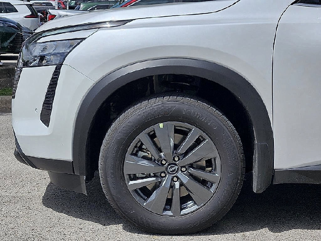 New 2026 Nissan Pathfinder SV FWD image 14