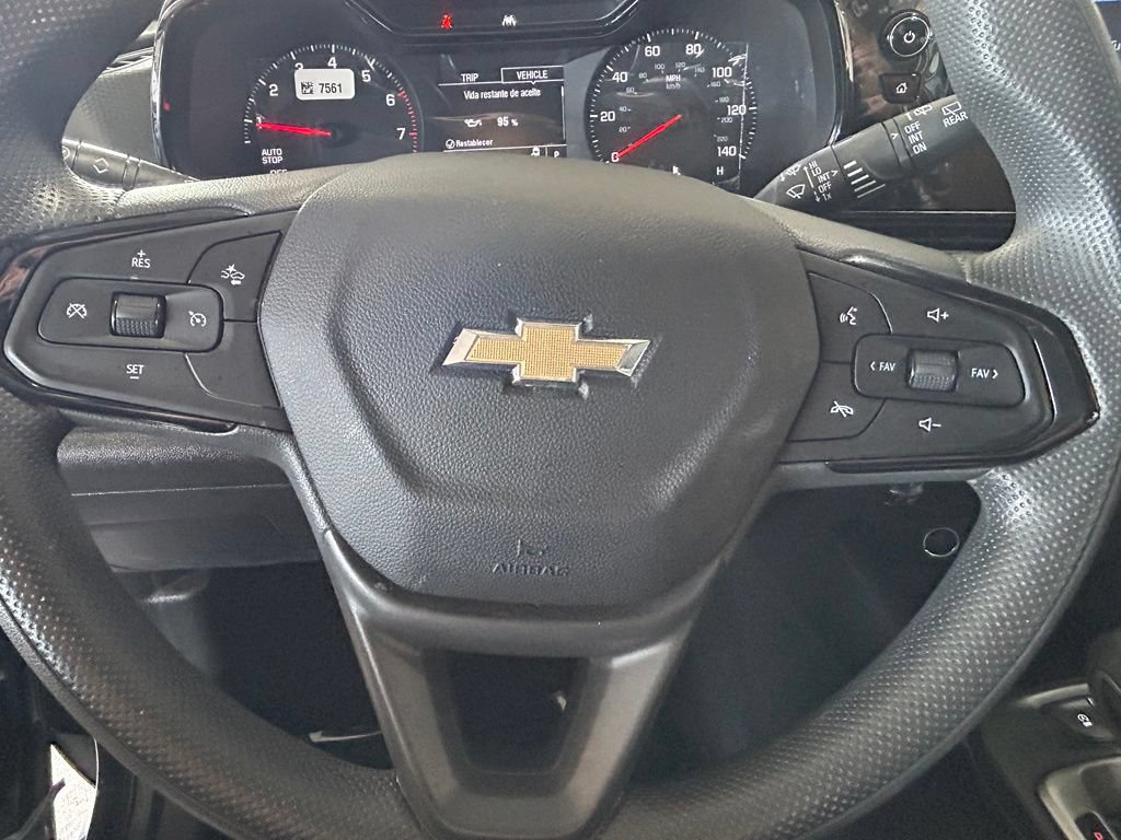 Used 2025 Chevrolet Trax LS FWD image 40