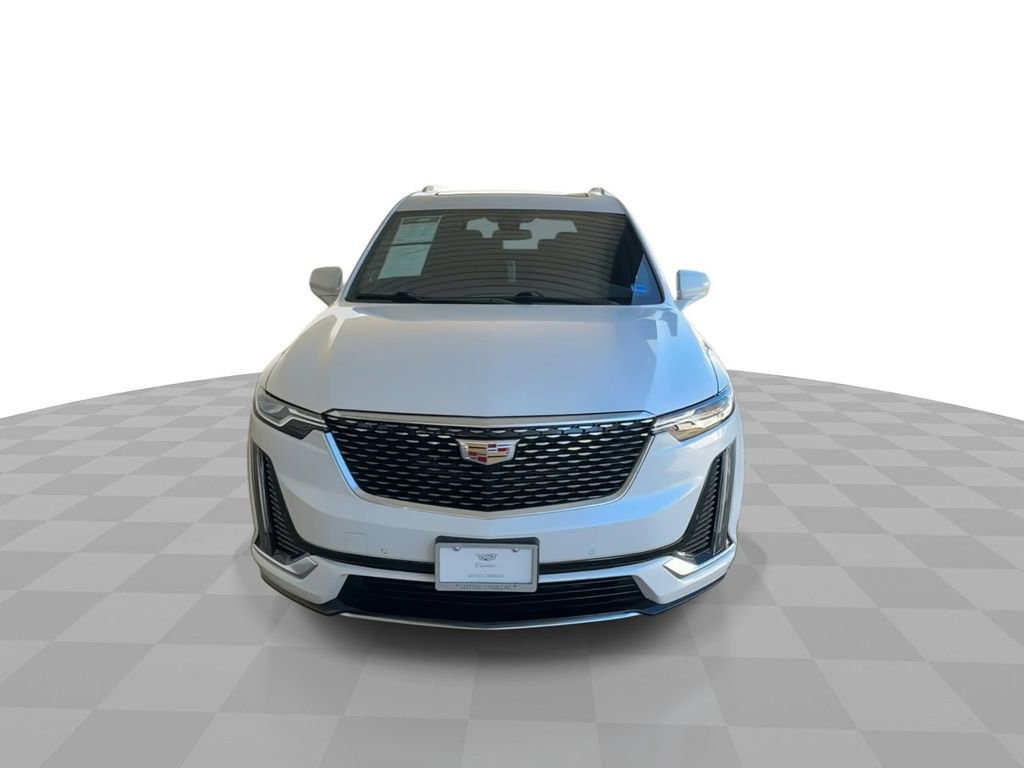 Certified 2025 Cadillac XT6 Premium Luxury AWD/4WD image 3