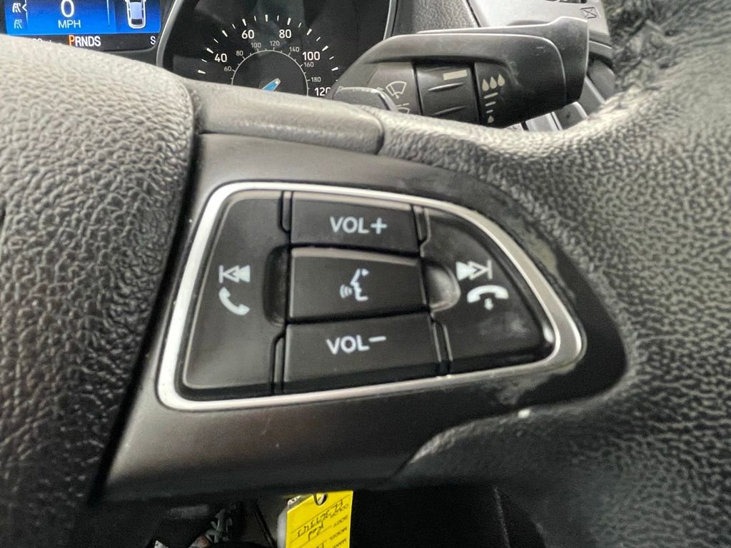 Used 2015 Ford Focus SE w/ SE Sport Package image 18