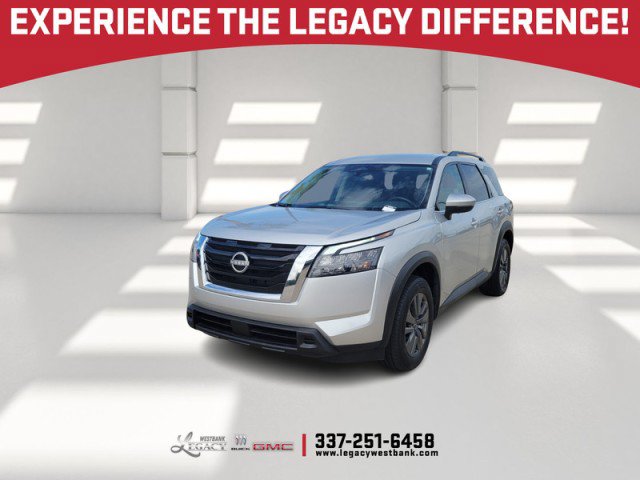 Used 2025 Nissan Pathfinder SV FWD video 1