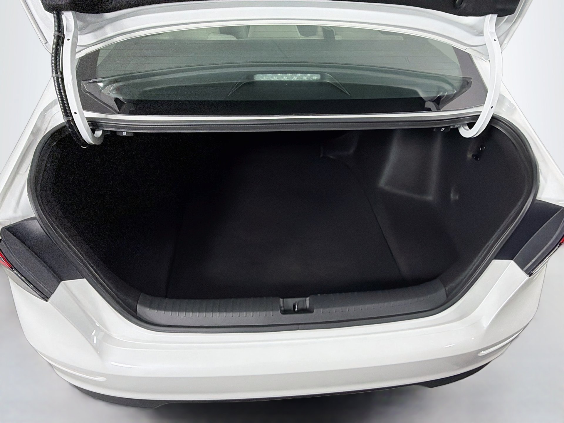 Used 2025 Honda Accord SE image 12