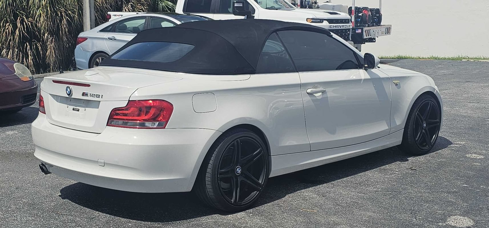 Used 2013 BMW 128i Convertible RWD image 5