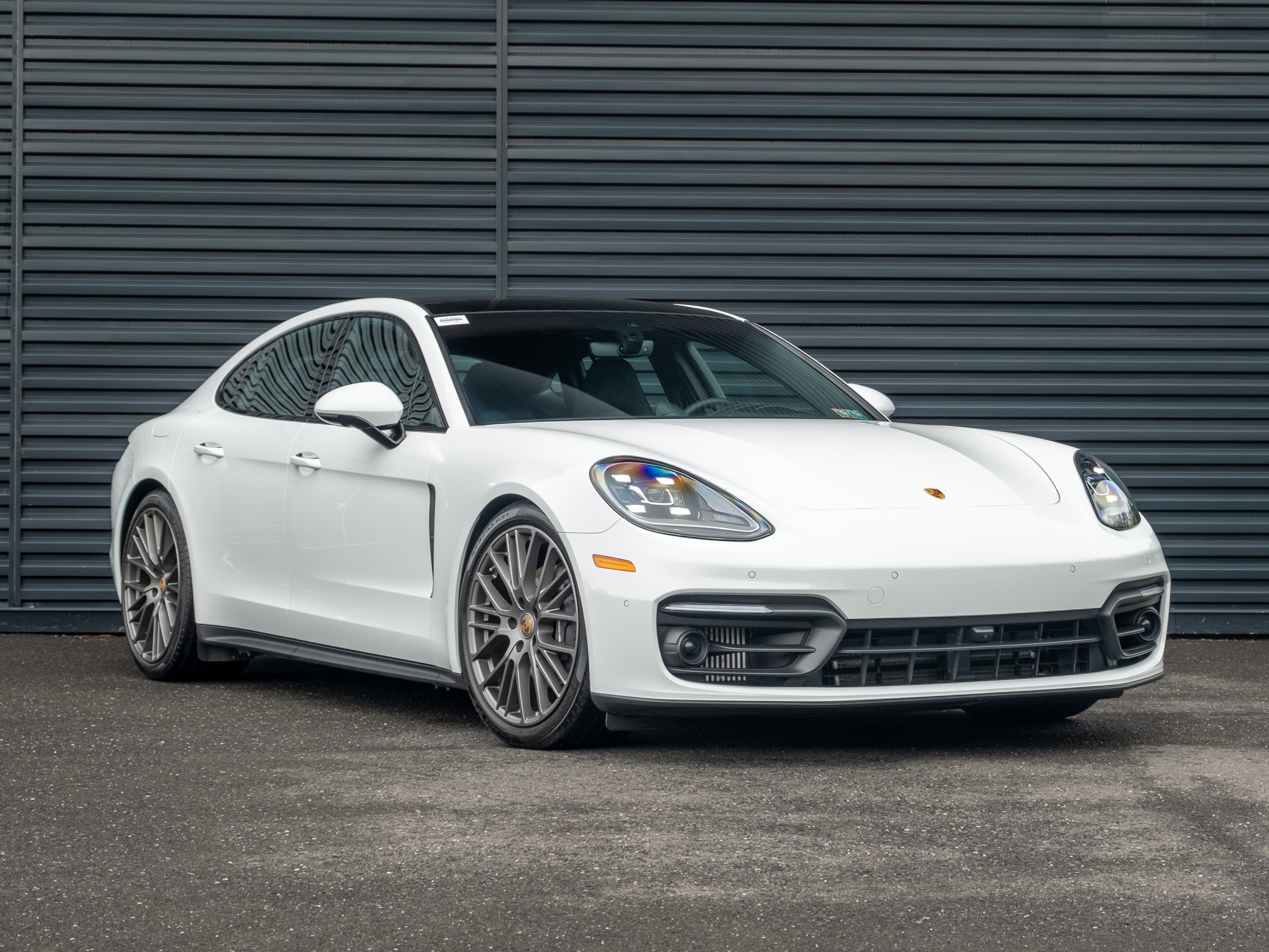 Certified 2023 Porsche Panamera 4 Platinum Edition AWD/4WD image 10