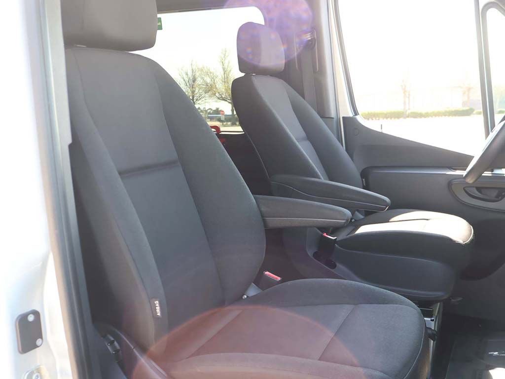 Used 2024 Mercedes-Benz Sprinter 2500 image 22